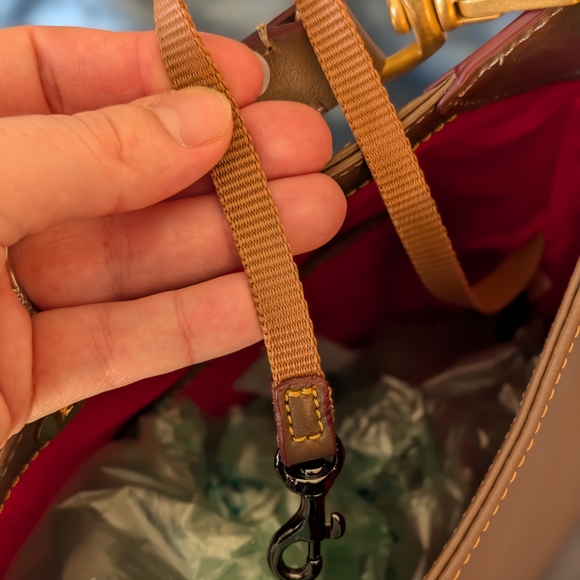 NWT Dooney & Bourke Florentine Leather Hobo Shoulder Bag Elephant Taupe - Picture 8 of 14